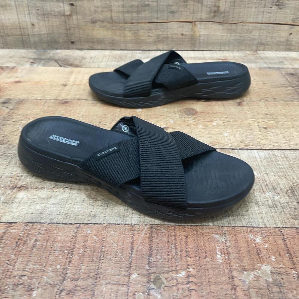 Skechers Goga Mat Sandals Womens Size 9 Black Crisscross Slide Wedge Shoes